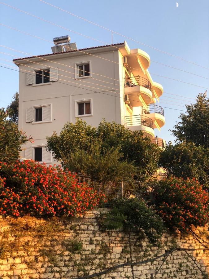 Apartments Vila Emiliano Borsh Exterior photo