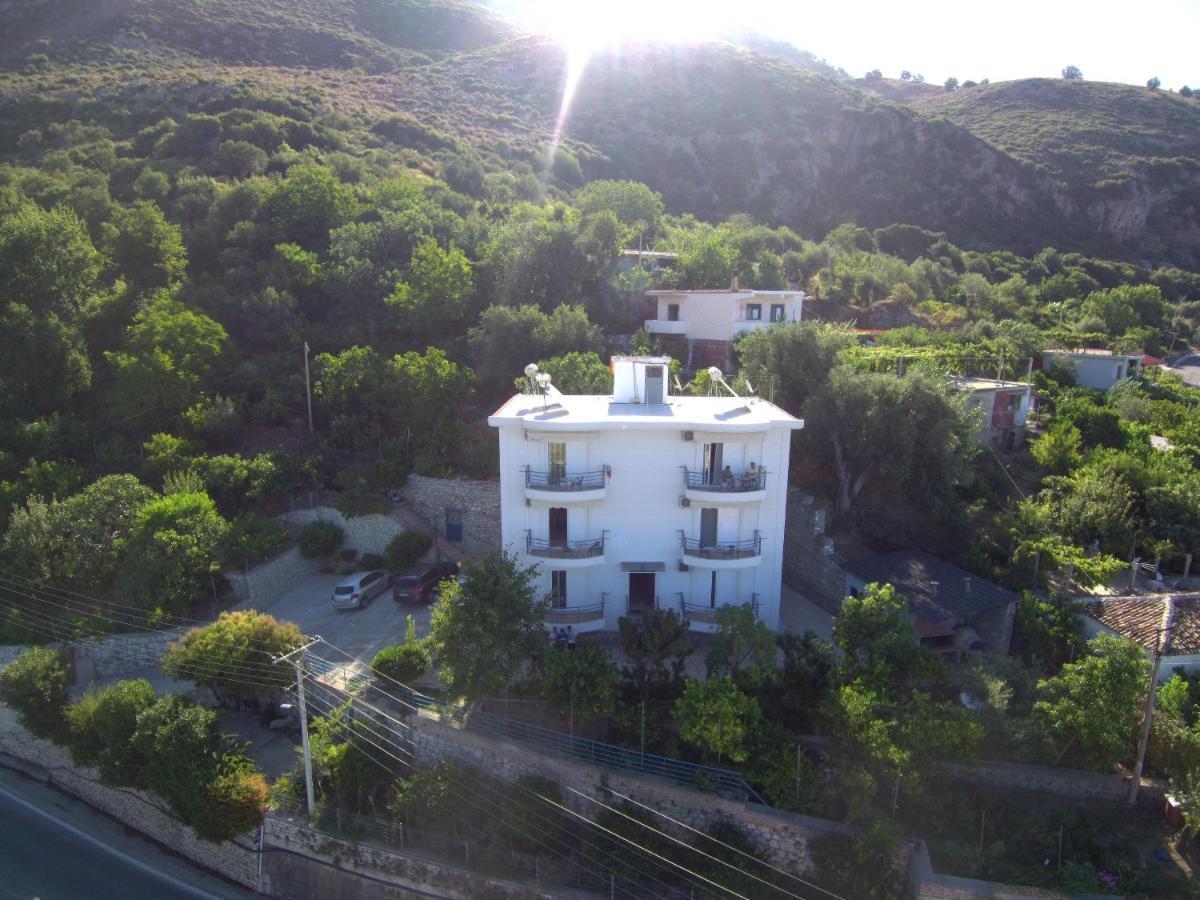 Apartments Vila Emiliano Borsh Exterior photo