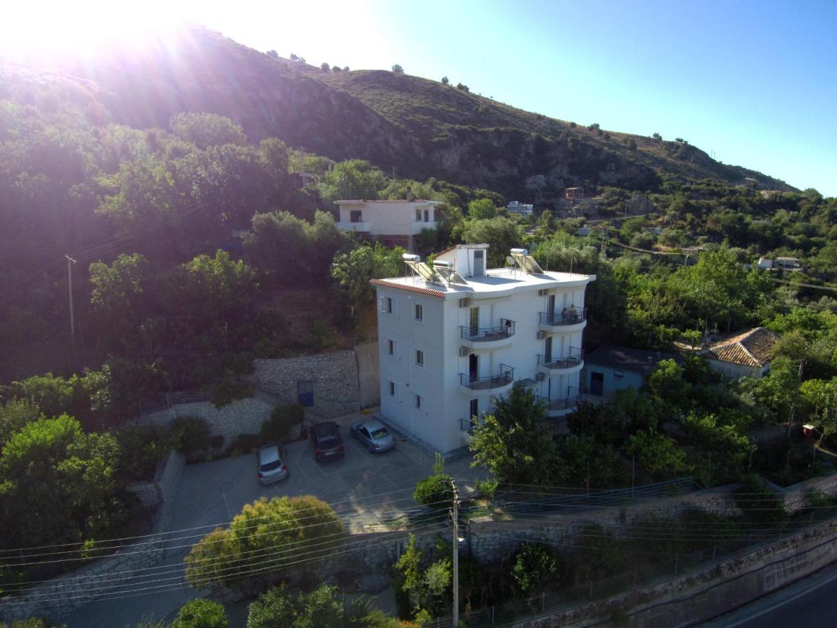 Apartments Vila Emiliano Borsh Exterior photo